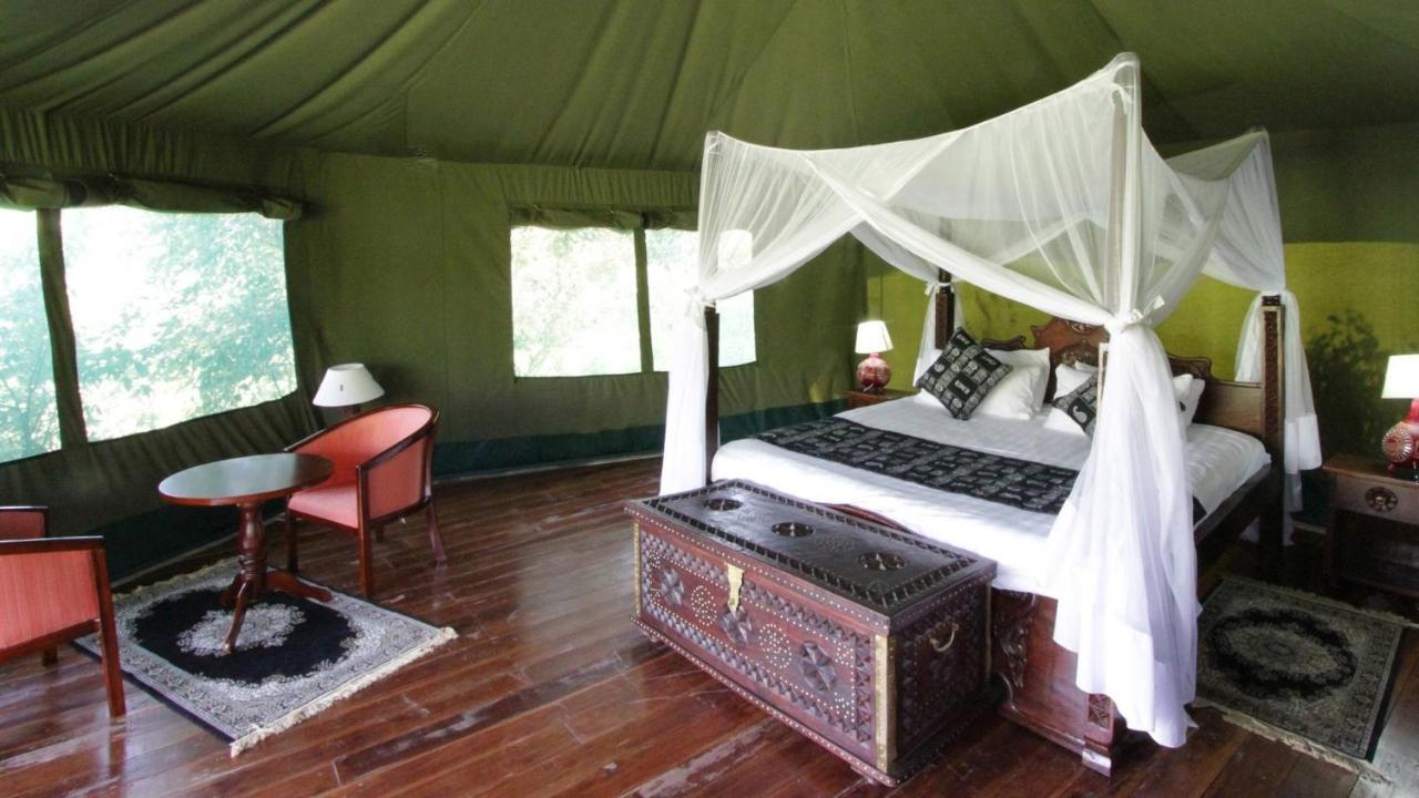 Osero Lodge Ololaimutiek Ngoại thất bức ảnh