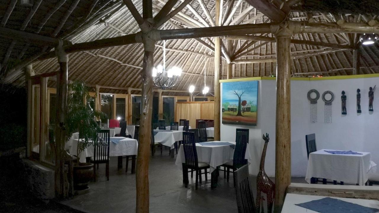 Osero Lodge Ololaimutiek Ngoại thất bức ảnh