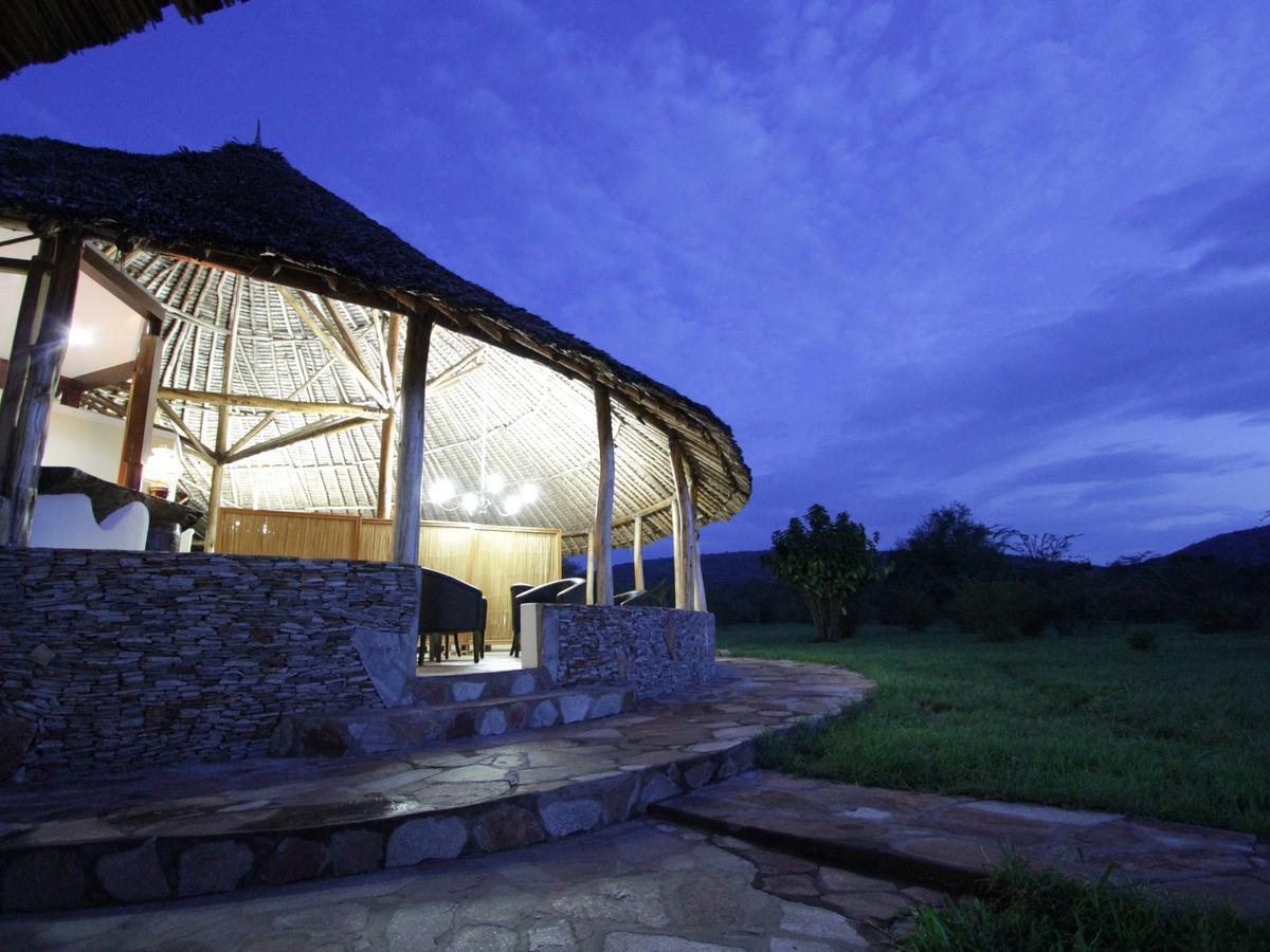 Osero Lodge Ololaimutiek Ngoại thất bức ảnh